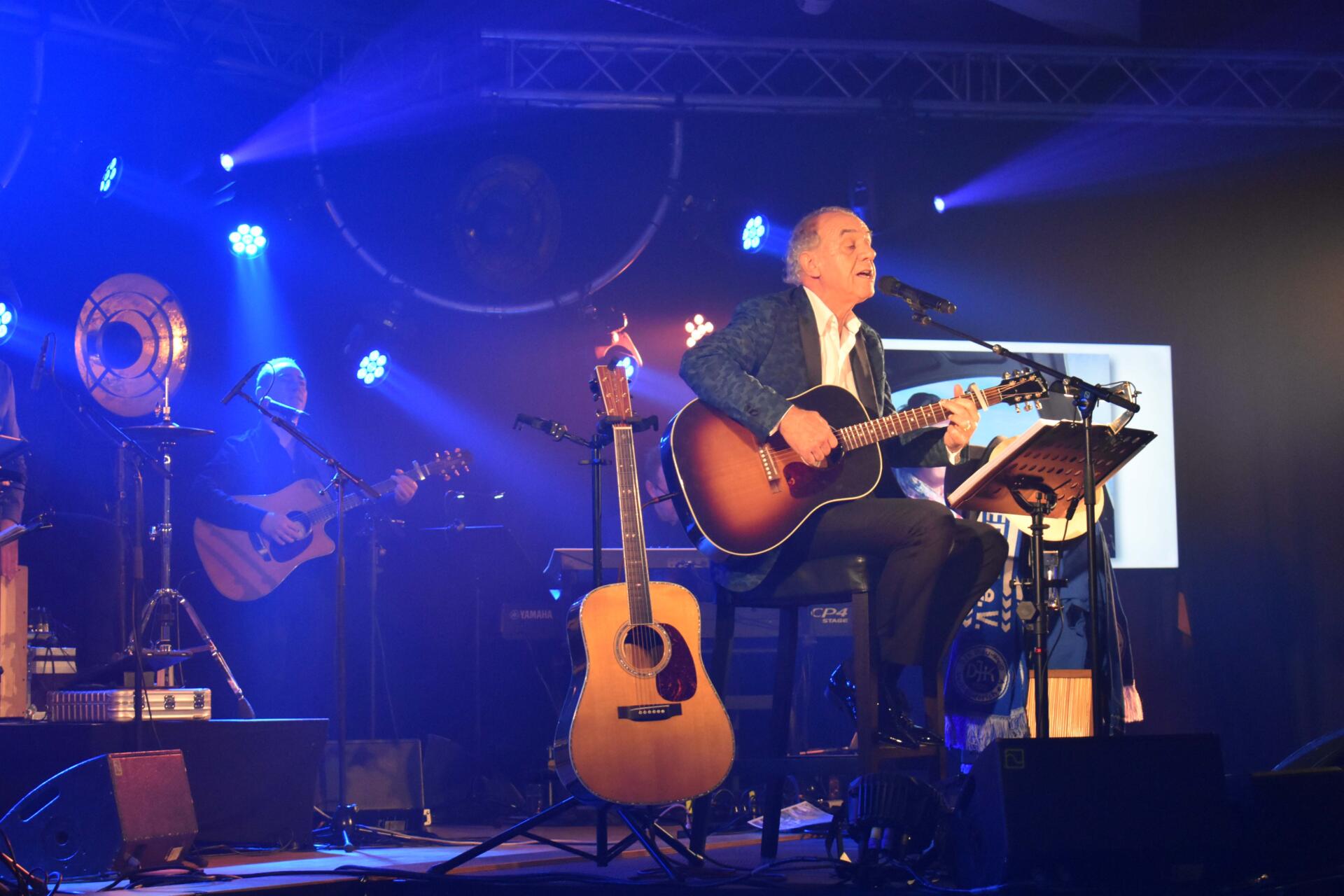 Konzert Anton van Doornmalen in Büderich mit Fußballern Konzert Anton van Doornmalen in Büderich mit Fußballern
