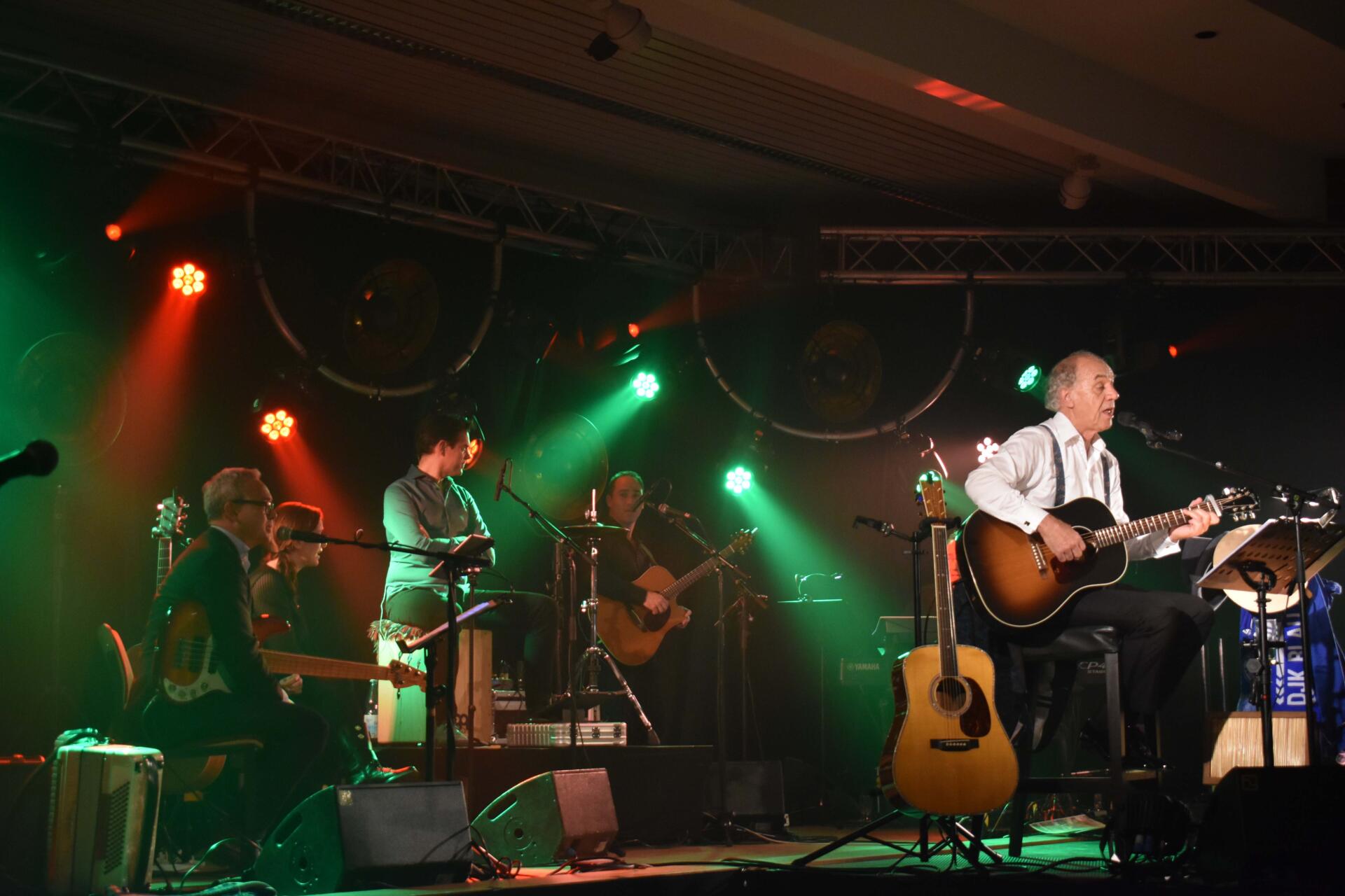 Konzert Anton van Doornmalen in Büderich mit Fußballern Konzert Anton van Doornmalen in Büderich mit Fußballern