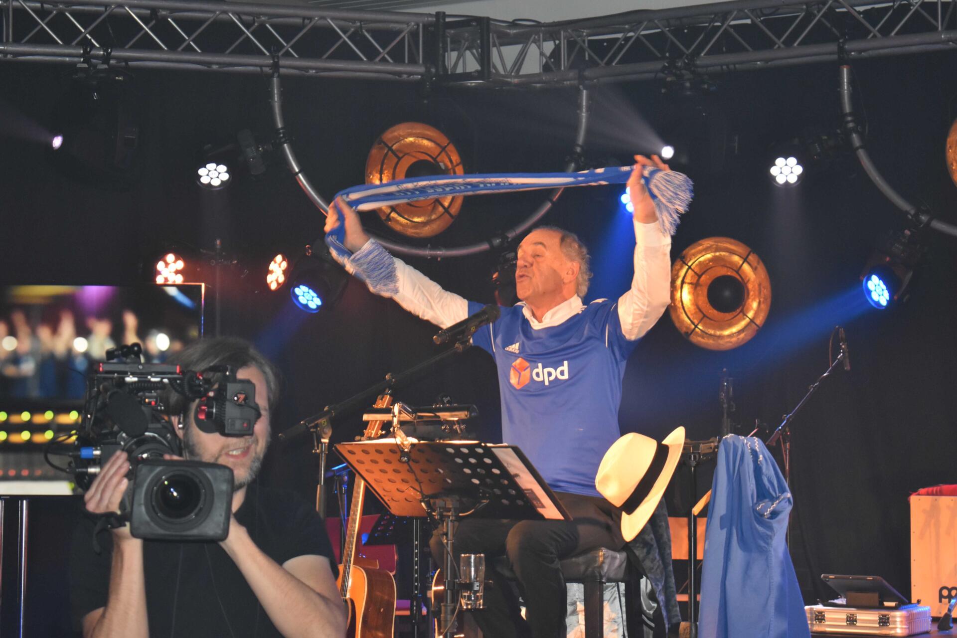 Konzert Anton van Doornmalen in Büderich mit Fußballern Konzert Anton van Doornmalen in Büderich mit Fußballern