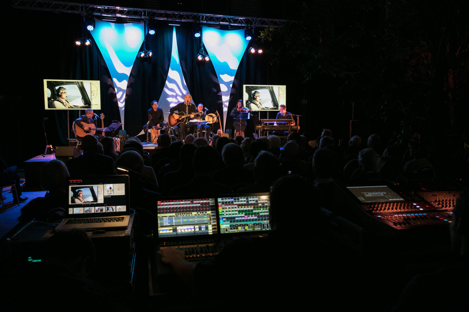LD171126_066_web_konzert_anton_in-de-lier